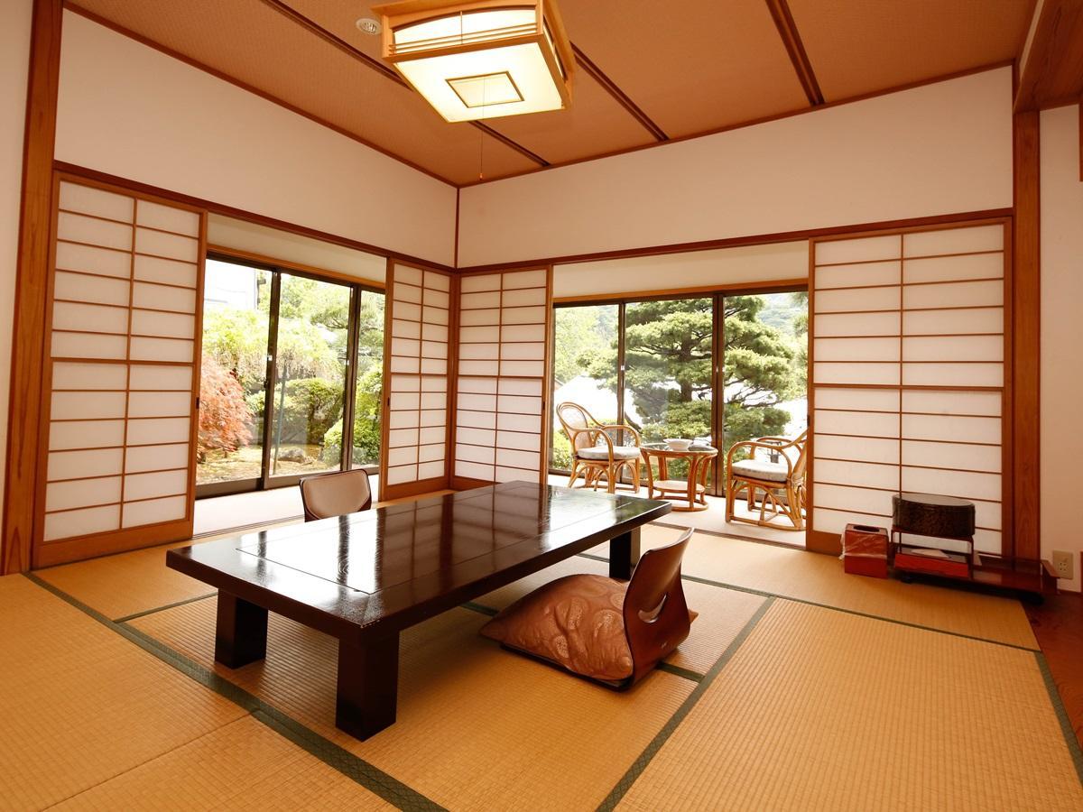 源泉掛け流しの宿albergo湯楽 Yugawara Eksteriør bilde