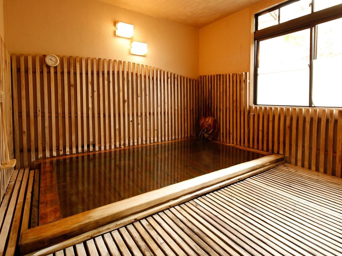源泉掛け流しの宿albergo湯楽 Yugawara Eksteriør bilde