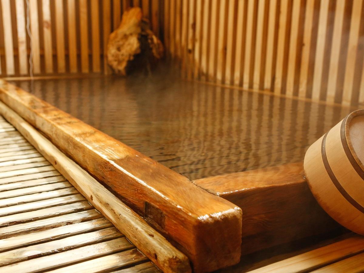 源泉掛け流しの宿albergo湯楽 Yugawara Eksteriør bilde